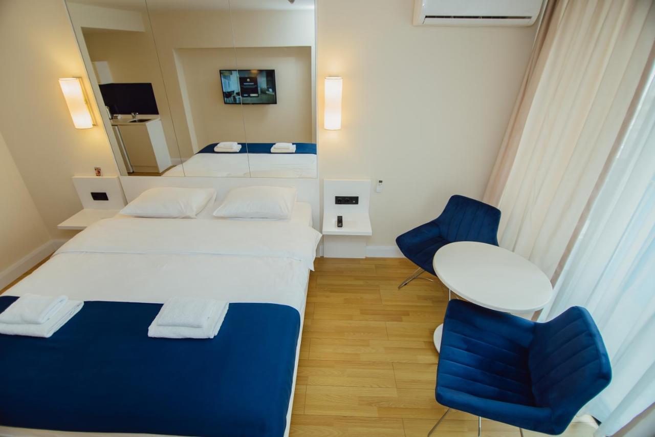 Premium Aparthotel With Sea View Batumi Exterior photo