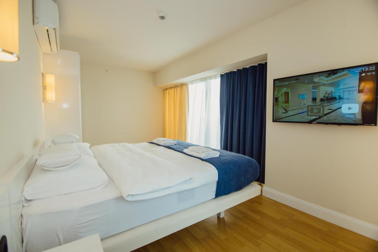 Premium Aparthotel With Sea View Batumi Exterior photo