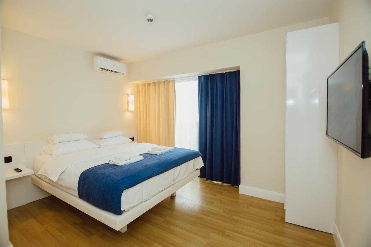 Premium Aparthotel With Sea View Batumi Exterior photo